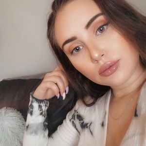 Meet your Posher, Maddi